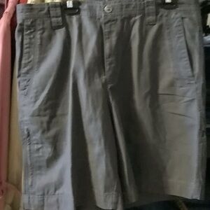 Columbia Men's Cargo Shorts‎ in Dark Gray